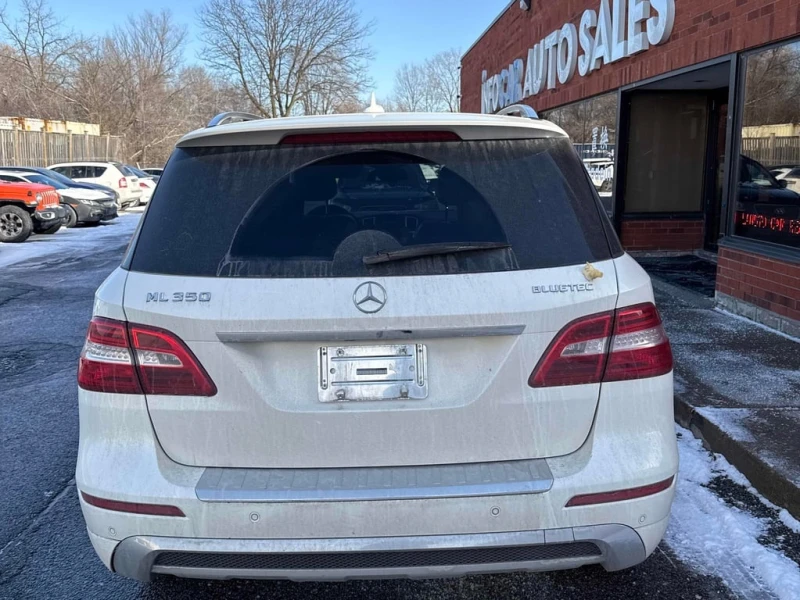 Mercedes-Benz ML * 350 BlueTEC * CARFAX * БЕЗ ПЪРВОНАЧАЛНА ВНОСКА, снимка 4 - Автомобили и джипове - 52699320