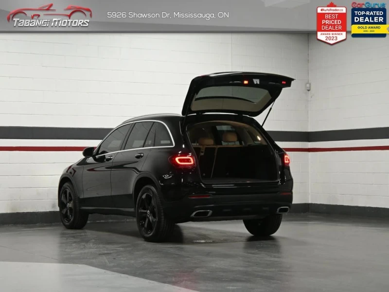 Mercedes-Benz GLC * 300 4MATIC No Accident Navigation Panoramic Roof, снимка 9 - Автомобили и джипове - 52892398