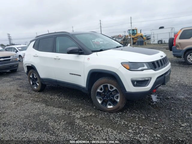 Jeep Compass Trailhawk 4x4 * Перфектна за ГАЗ!, снимка 1 - Автомобили и джипове - 48507365