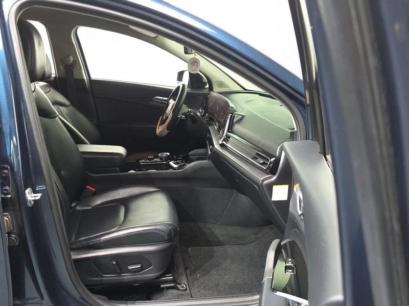 Kia Sportage 1.6 230 hp Automatic, снимка 11 - Автомобили и джипове - 55853254