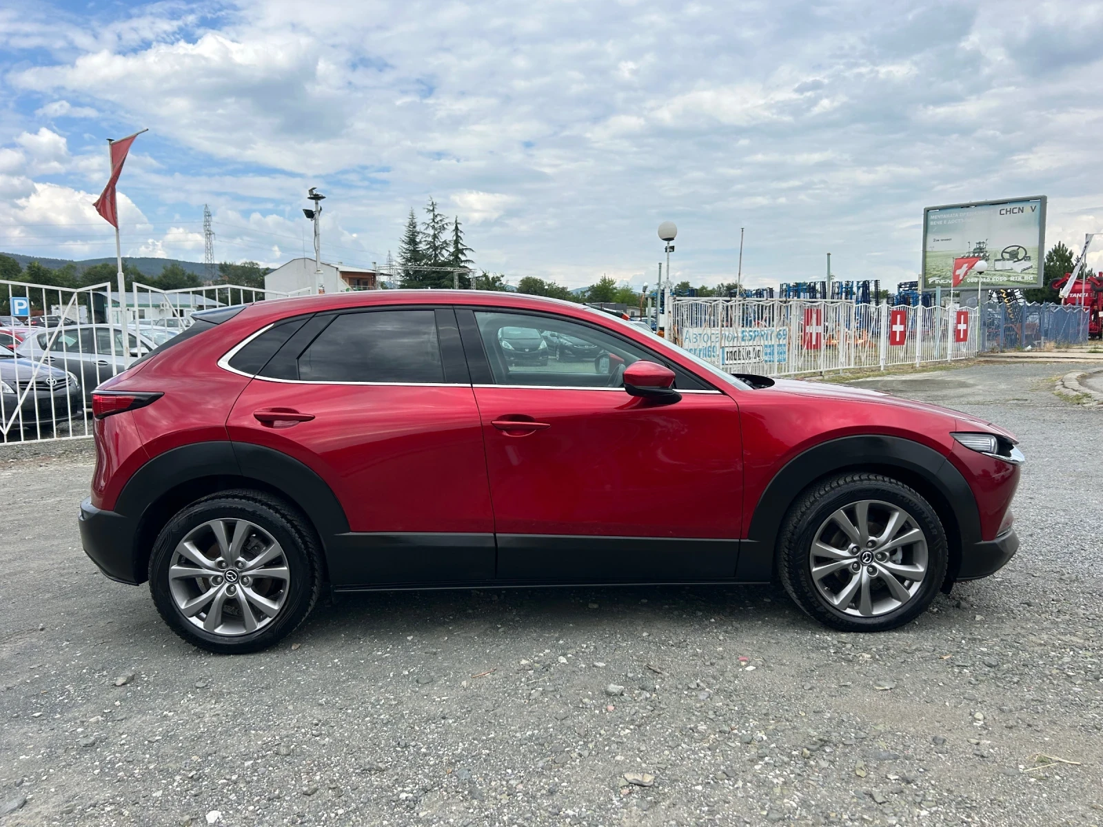 Mazda CX-30 2.0i MILD-HYBRID / REVOLUTION / 360КАМЕРА / ЕВРО6+ - изображение 4