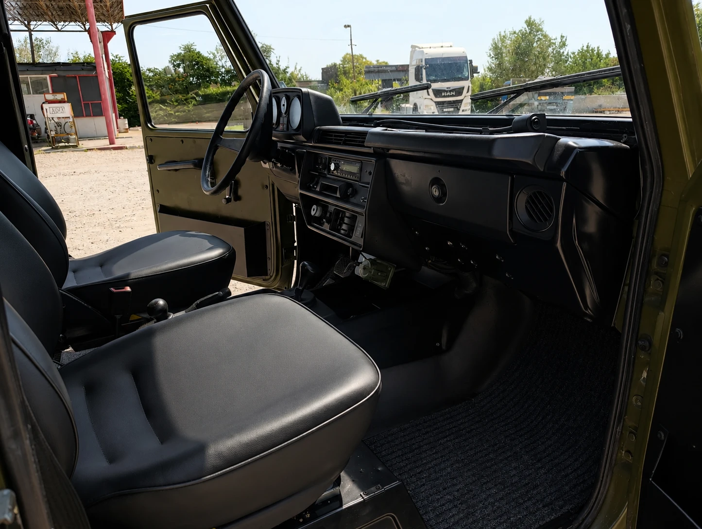 Mercedes-Benz G PUCH 230 GE W461 2.3 4x4 8+ 1, снимка 11 - Автомобили и джипове - 55652570