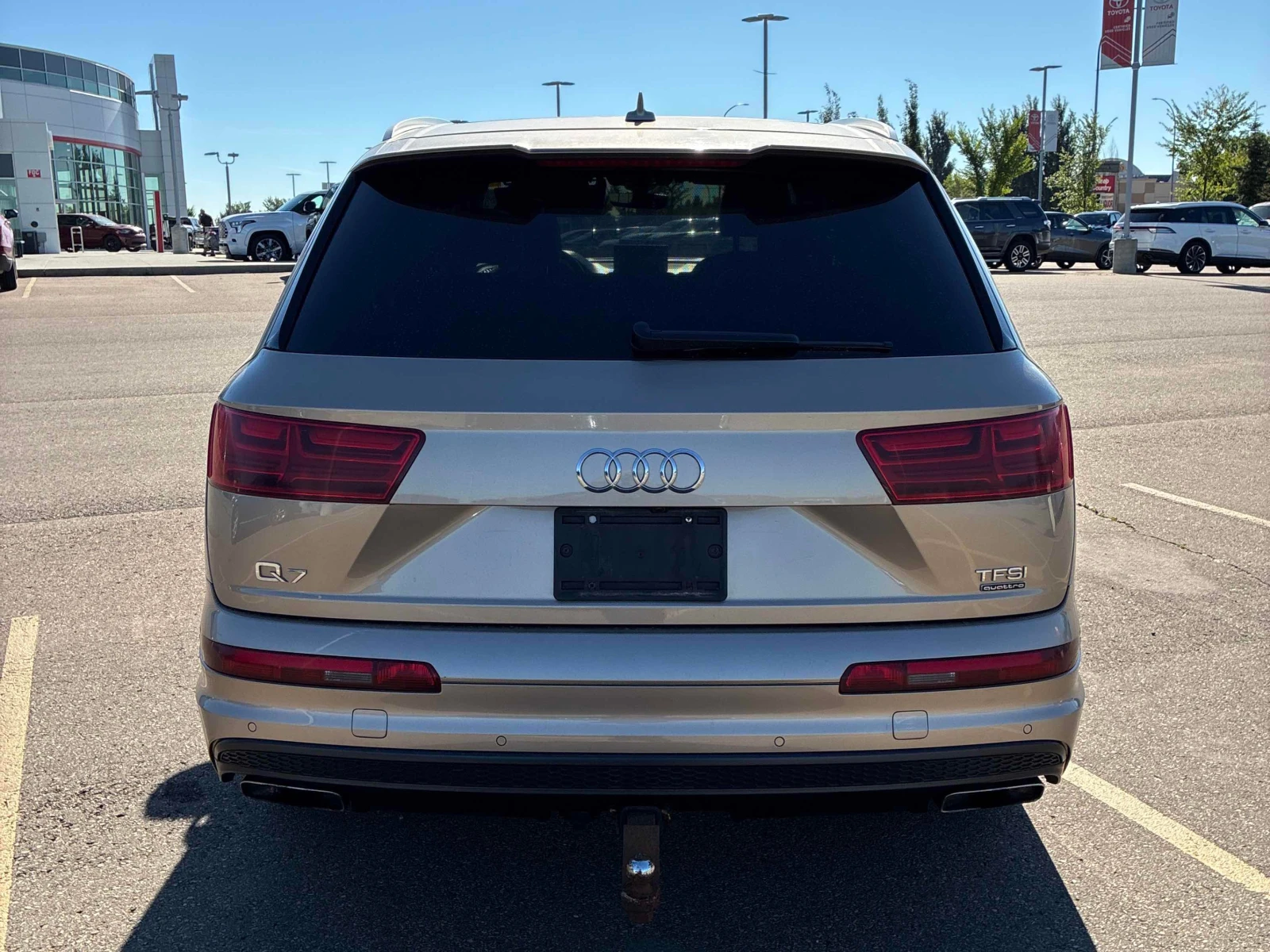 Audi Q7 * Technik * CARFAX * ОПЦИЯ ЗА ФИНАНСИРАНЕ , снимка 4 - Автомобили и джипове - 56025087