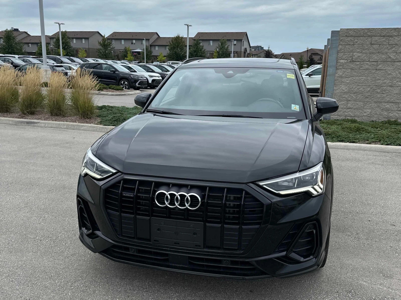 Audi Q3  Technik Black Optic / 360 / Dis / B&O / Carfax, снимка 6 - Автомобили и джипове - 56056607