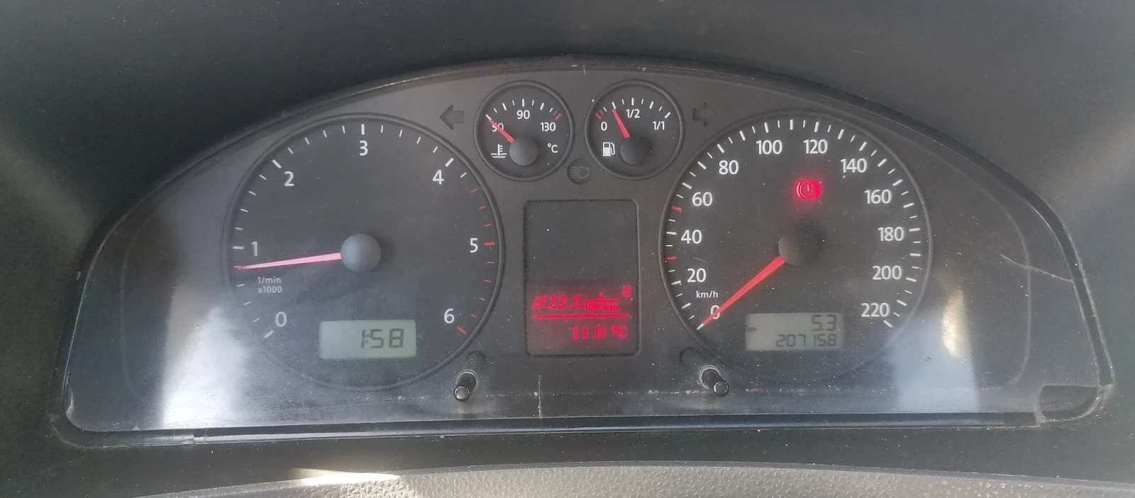 VW T5 2.5 5+ 1 места Клима Нави, снимка 11 - Бусове и автобуси - 54137675