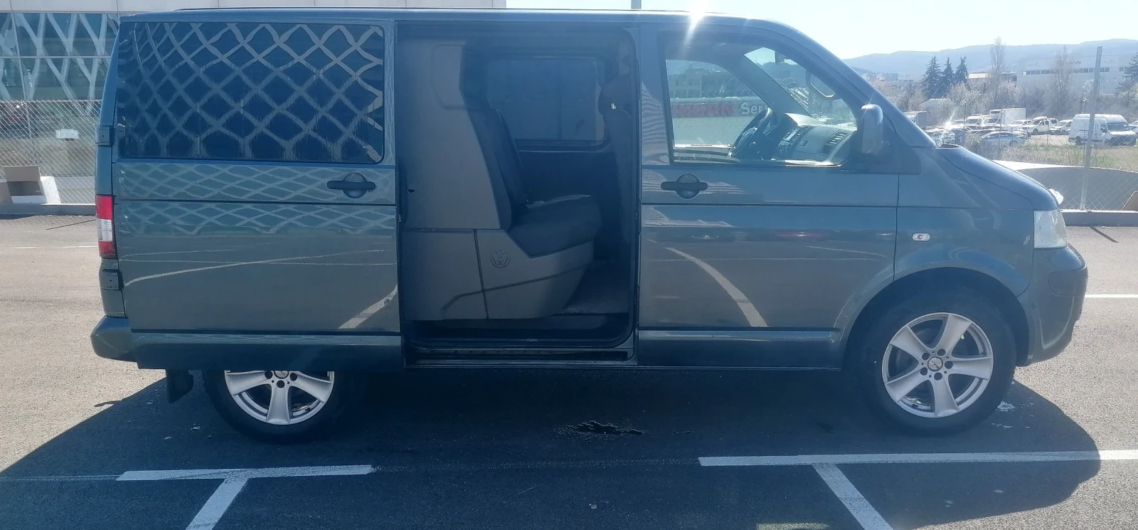 VW T5 2.5 5+ 1 места Клима Нави, снимка 4 - Бусове и автобуси - 54137675