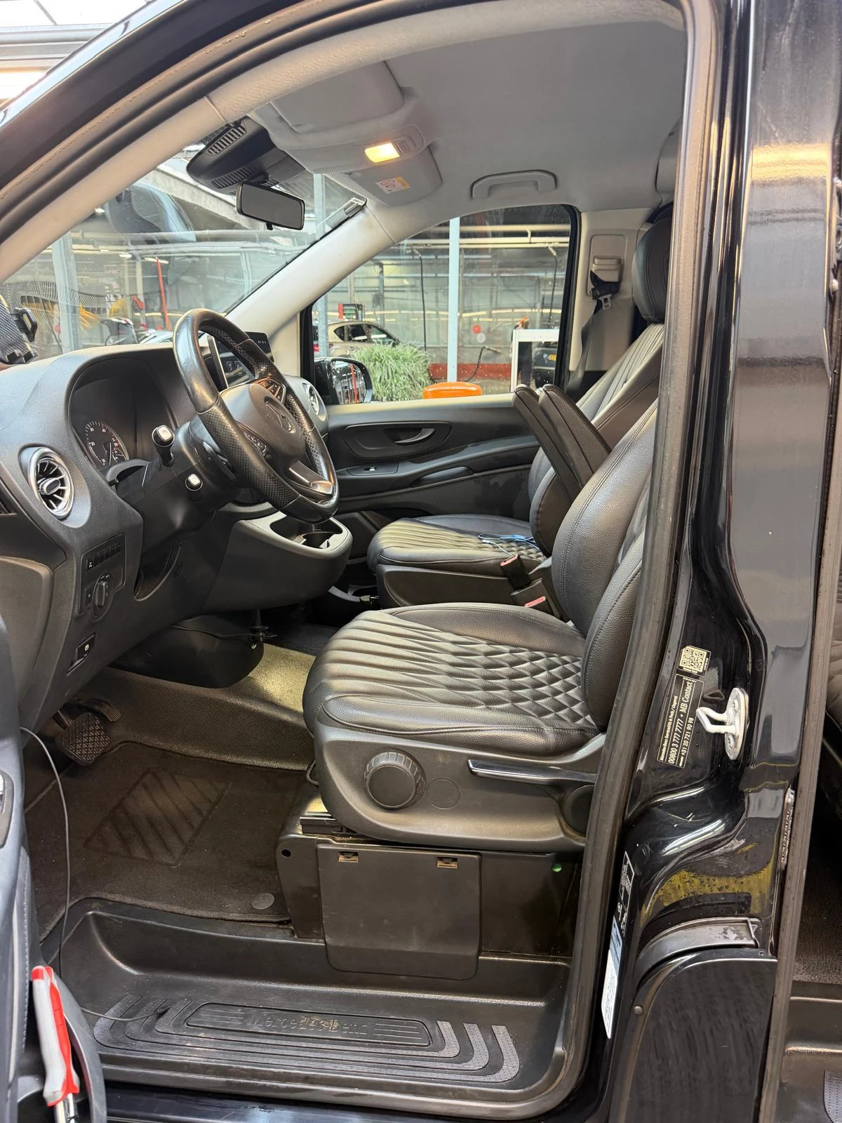 Mercedes-Benz Vito Регистриран като N1 кат.* Всичко му е здраво и раб, снимка 13 - Бусове и автобуси - 55277757