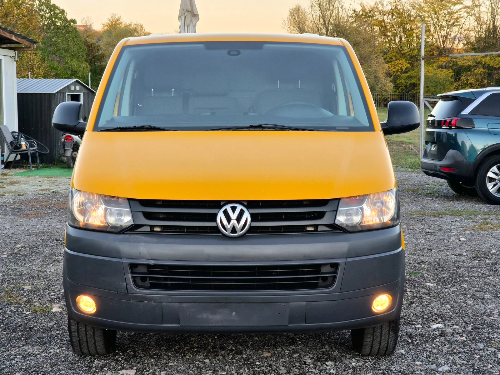 VW Transporter 2.0TDI* 140k.6скорости, снимка 2 - Бусове и автобуси - 56677527