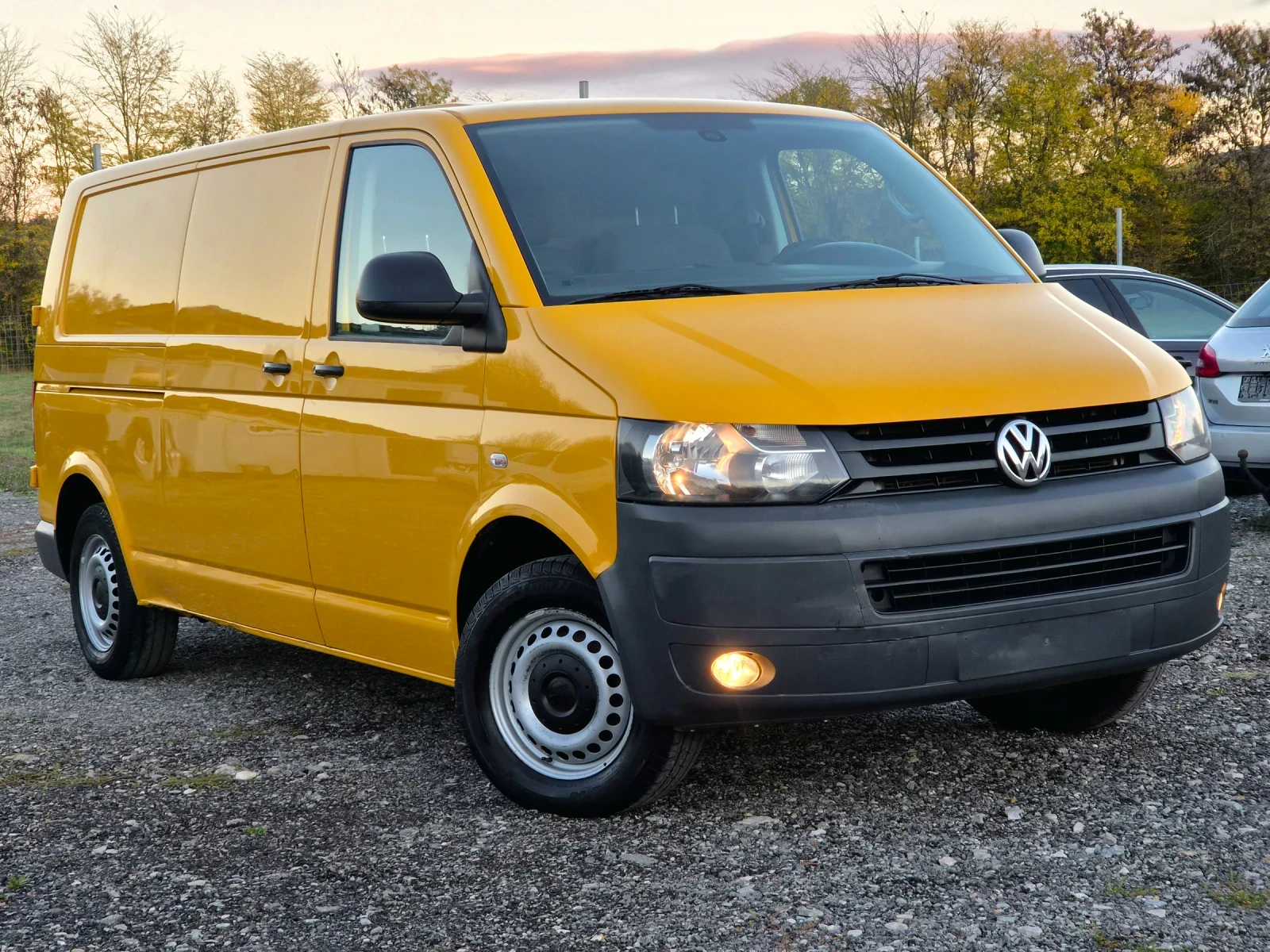 VW Transporter 2.0TDI* 140k.6скорости