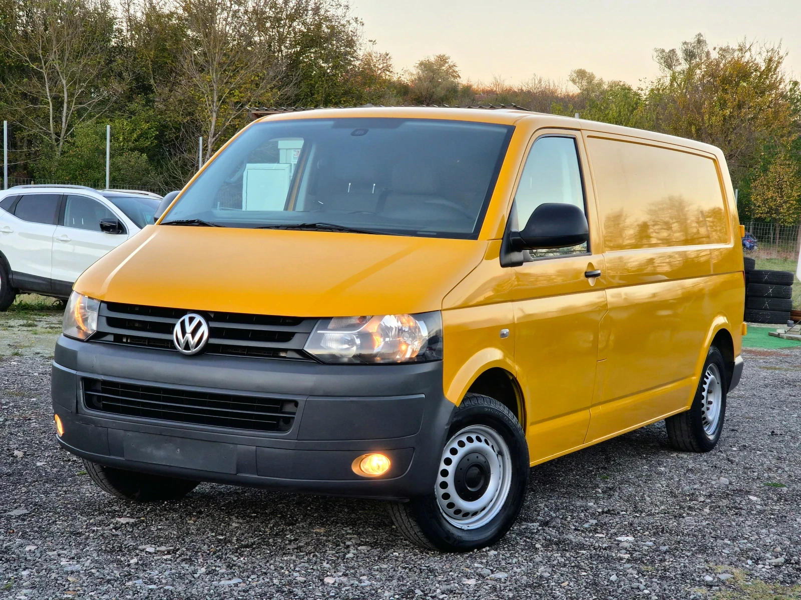 VW Transporter 2.0TDI* 140k.6скорости, снимка 3 - Бусове и автобуси - 56677527