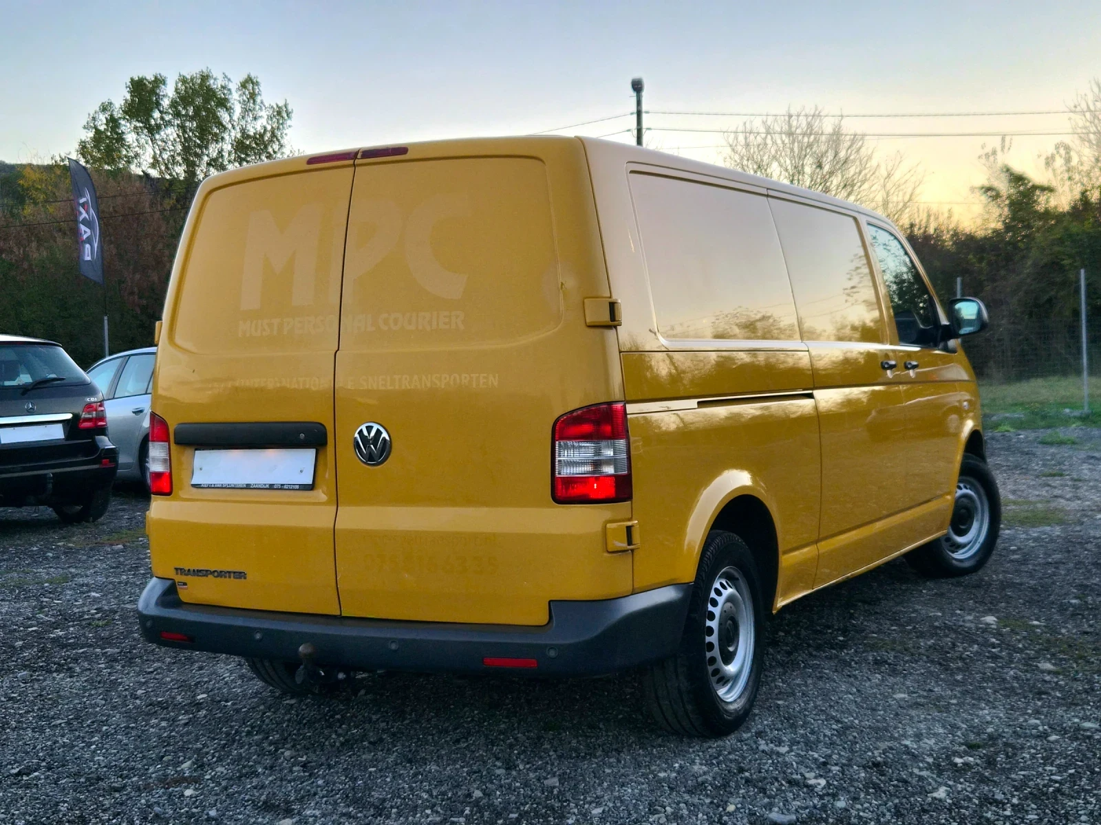 VW Transporter 2.0TDI* 140k.6скорости, снимка 4 - Бусове и автобуси - 56677527