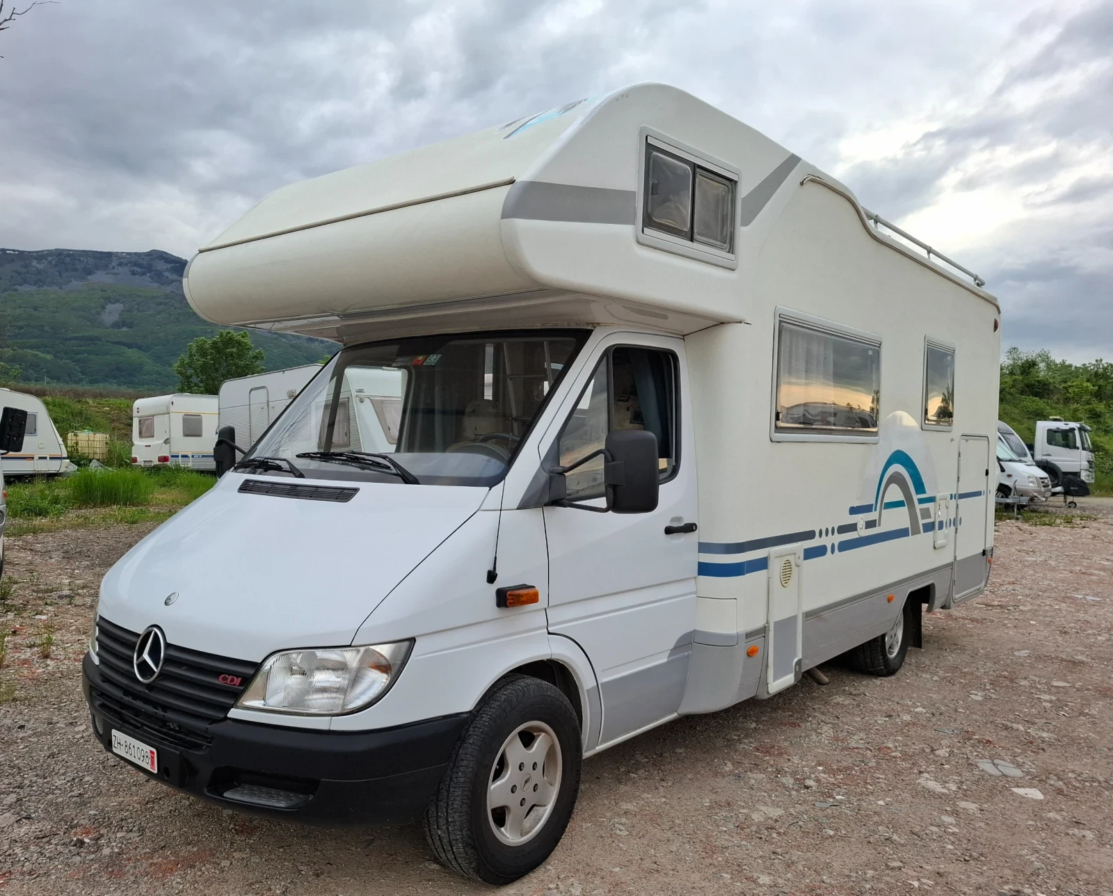 Кемпер Adria Mercedes, снимка 5 - Каравани и кемпери - 54611658