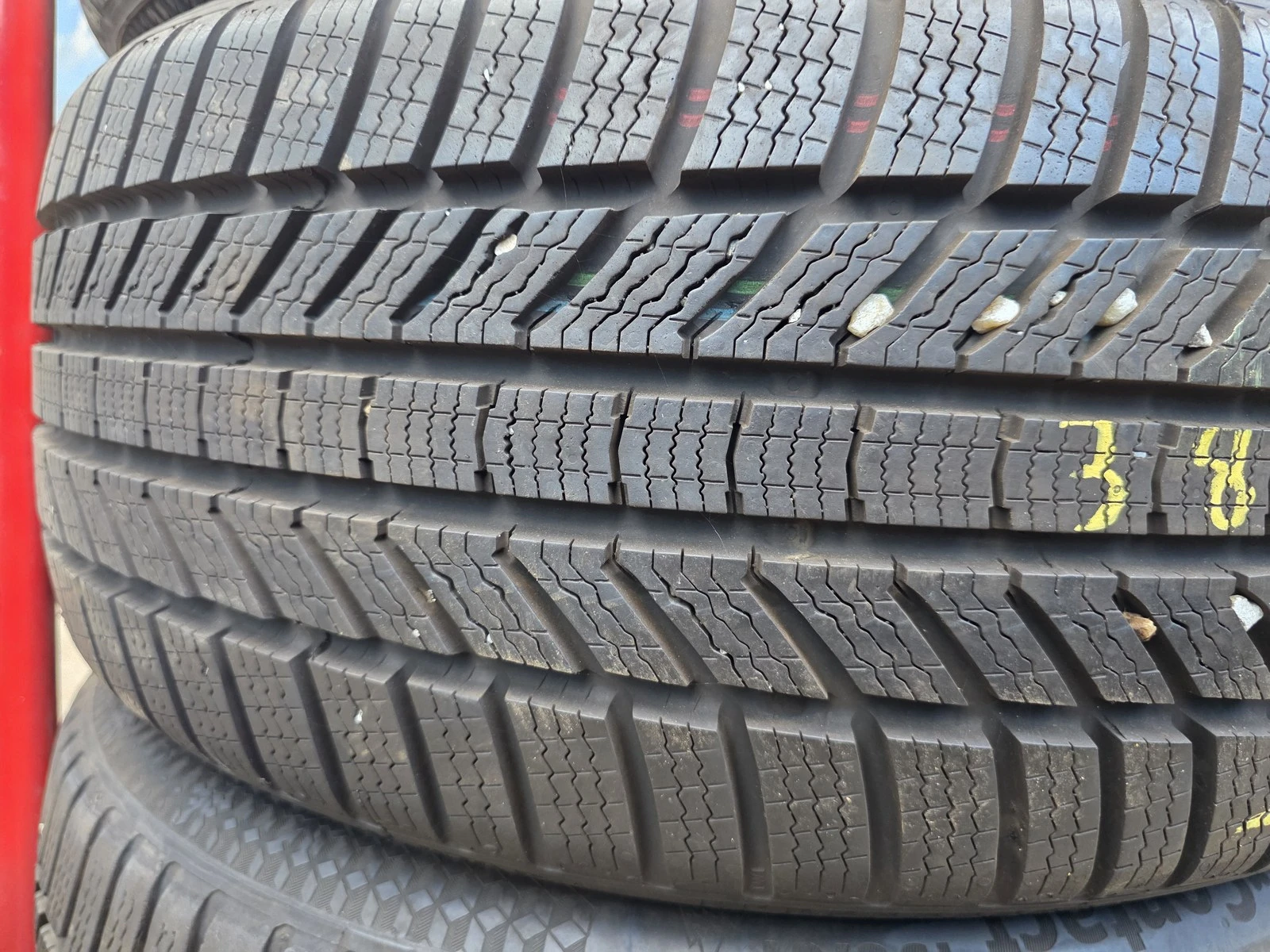 ���� 225/40R18 | Mobile.bg � ����������� 3