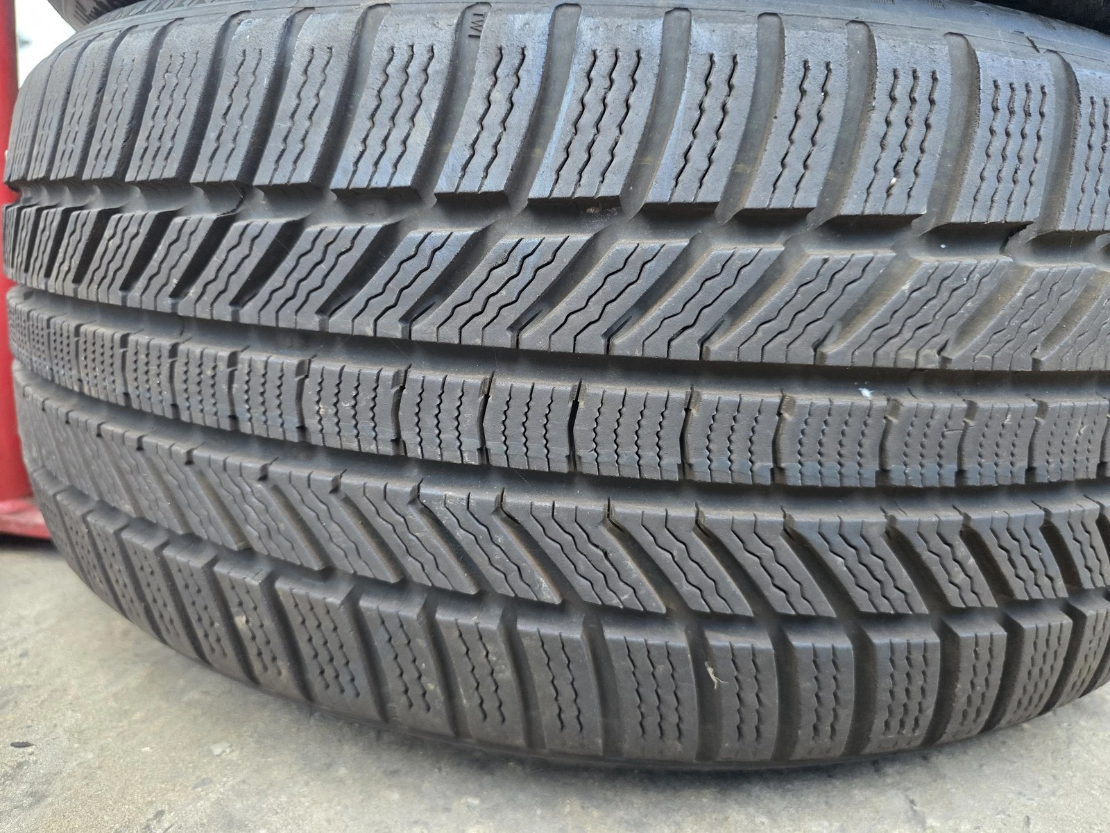 ���� 225/40R18 | Mobile.bg � ����������� 4