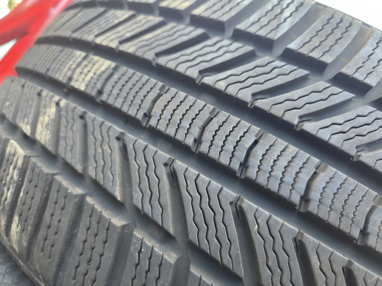 ���� 225/40R18 | Mobile.bg � ����������� 5