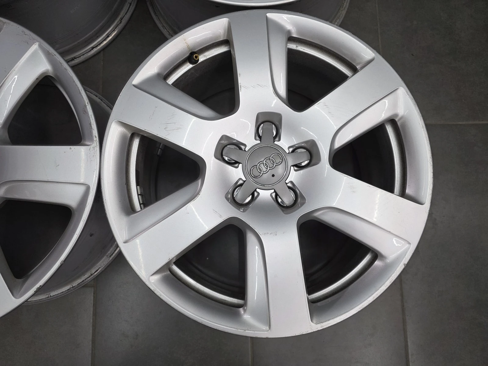 Джанти за Audi, снимка 9 - Гуми и джанти - 56719567