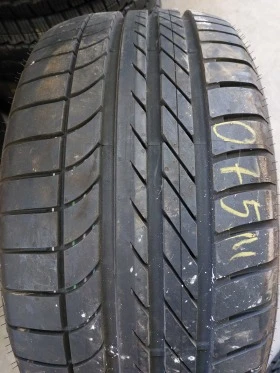 Гуми Летни 255/40R19, снимка 1 - Гуми и джанти - 46766089