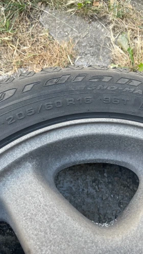 ���� � ������ 205/60R16 �� Subaru Legacy | Mobile.bg � ����� ������ 5