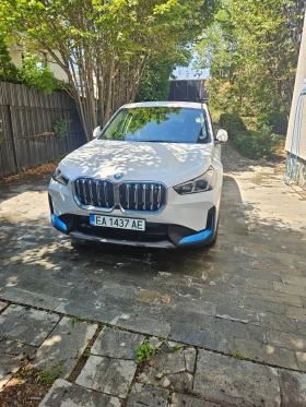  BMW iX1
