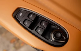 Aston Martin DBX, снимка 11