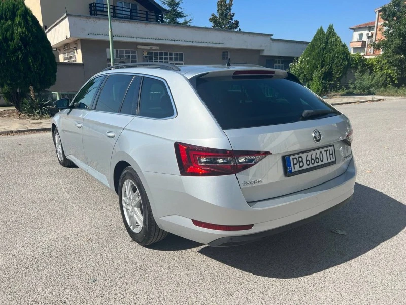 Skoda Superb 2.0 TDI Euro 6 DSG, снимка 3 - Автомобили и джипове - 47032448