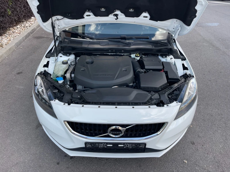 Volvo V40 2.0D* 120hp* , снимка 13 - Автомобили и джипове - 46881879