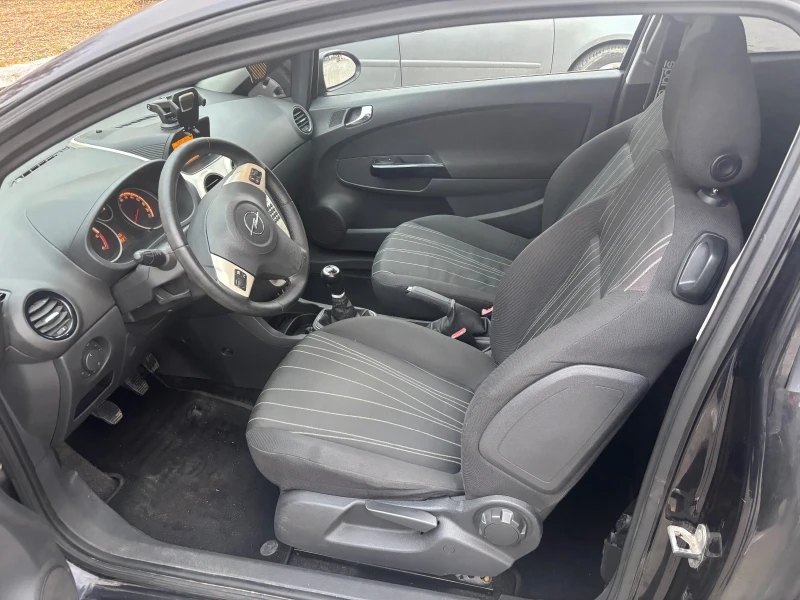 Opel Corsa, снимка 7 - Автомобили и джипове - 48273644