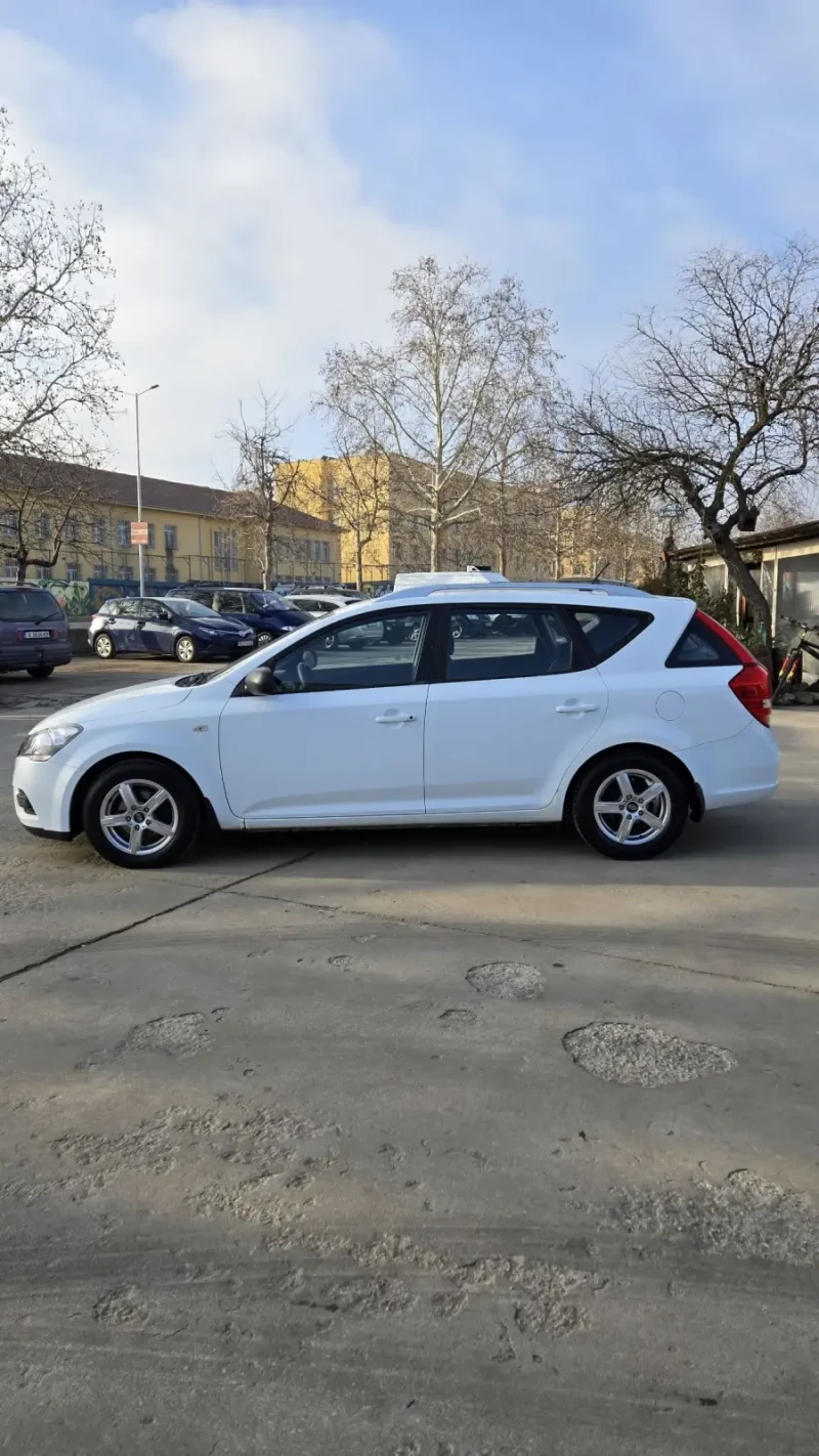 Kia Ceed 1.4 Бензин 90к.с, снимка 5 - Автомобили и джипове - 48799647