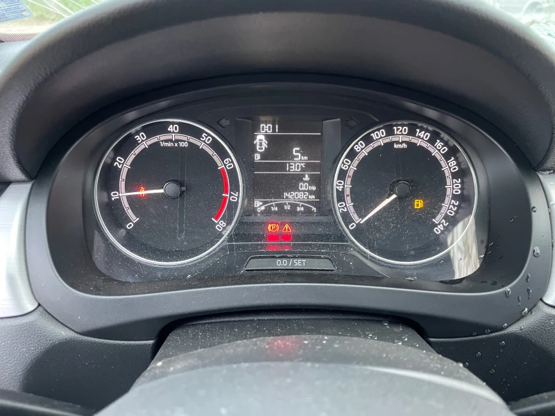 Skoda Rapid 1.0 TSI, снимка 7 - Автомобили и джипове - 49696801