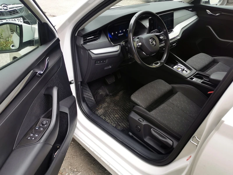 Skoda Octavia 2.0TDI 150kc /Digital/Distronic Plus/DSG/Масаж, снимка 10 - Автомобили и джипове - 52150675