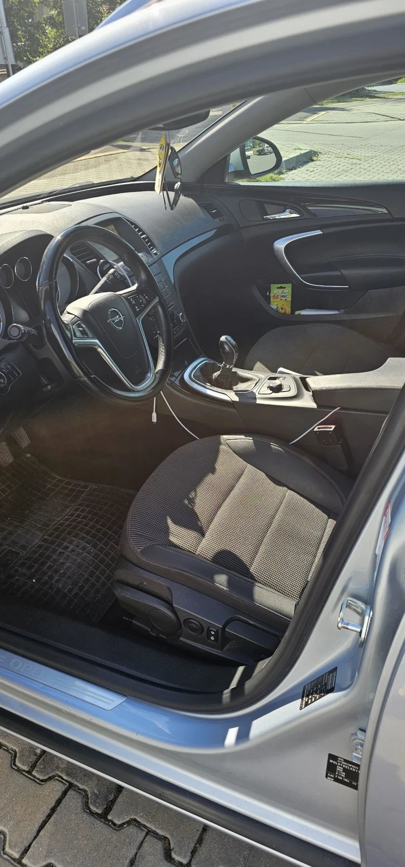 Opel Insignia, снимка 2 - Автомобили и джипове - 52168745