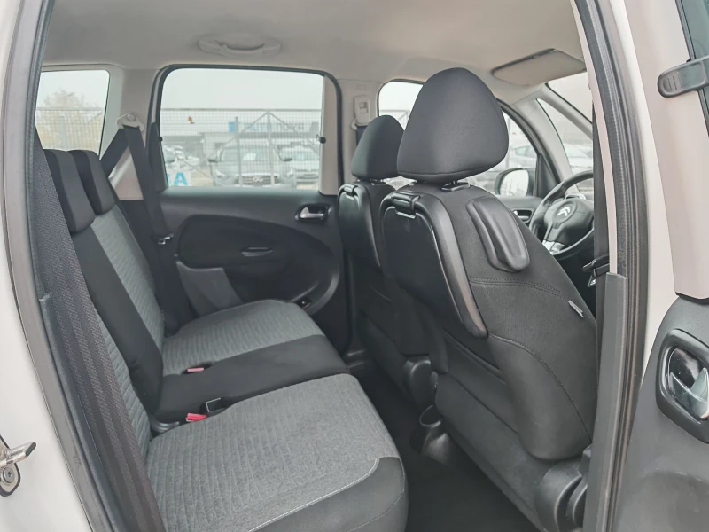 Citroen C3 Picasso 1.6 ДИЗЕЛ 99 К.С. 2016! УНИКАЛНО СЪСТОЯНИЕ! , снимка 10 - Автомобили и джипове - 52447943