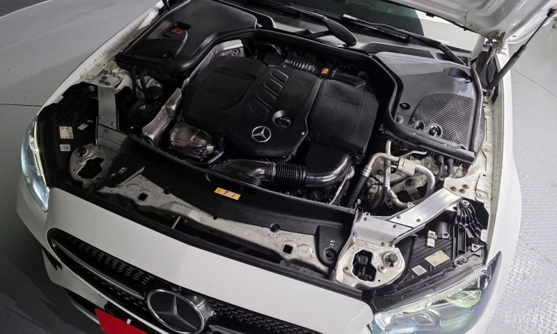 Mercedes-Benz E 220, снимка 6 - Автомобили и джипове - 53123711