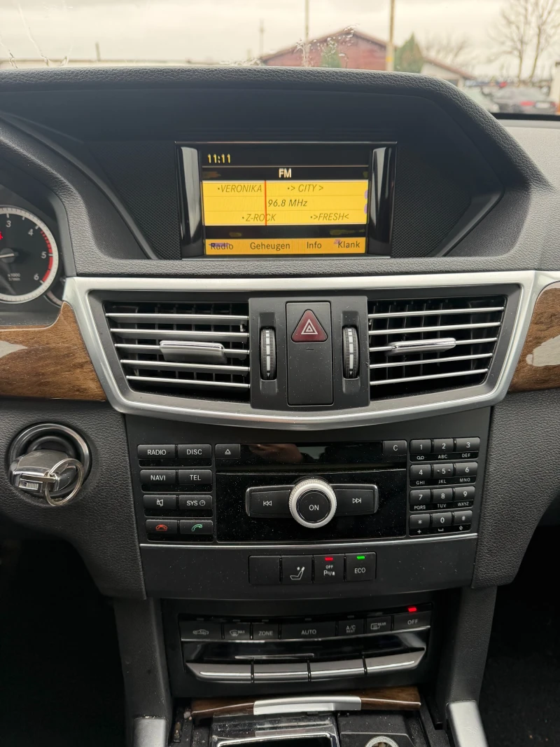 Mercedes-Benz E 200 CDI AVTOMAT/NAVI/KOJA EURO 5, снимка 13 - Автомобили и джипове - 53510806