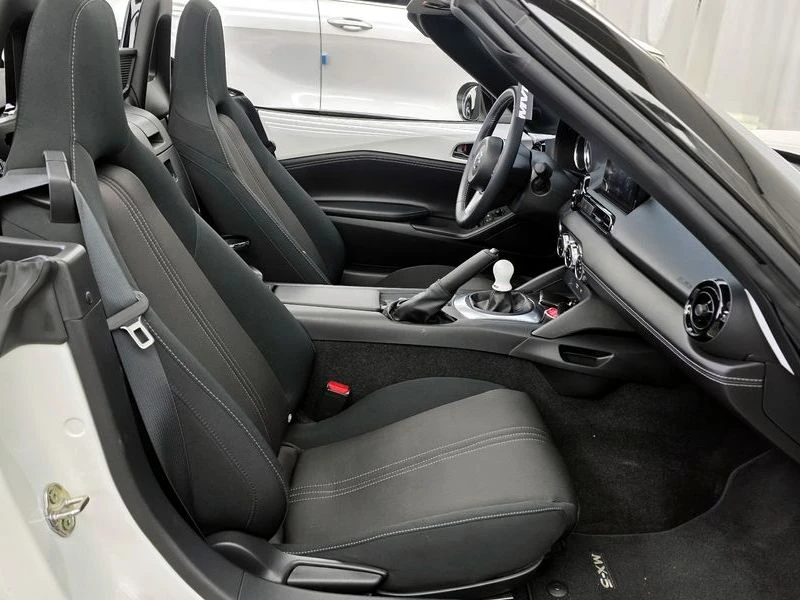 Mazda Mx-5 2.0 PE Manual, снимка 11 - Автомобили и джипове - 55970900