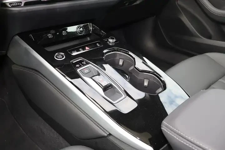 Audi A5 Automatic, снимка 11 - Автомобили и джипове - 56002863