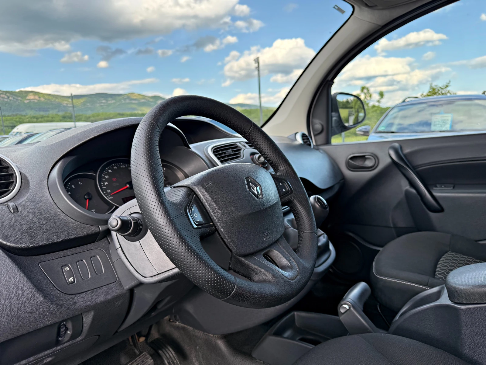 Renault Kangoo 1.5DCI EURO 5 KLIMA AVTOPILOT - изображение 8