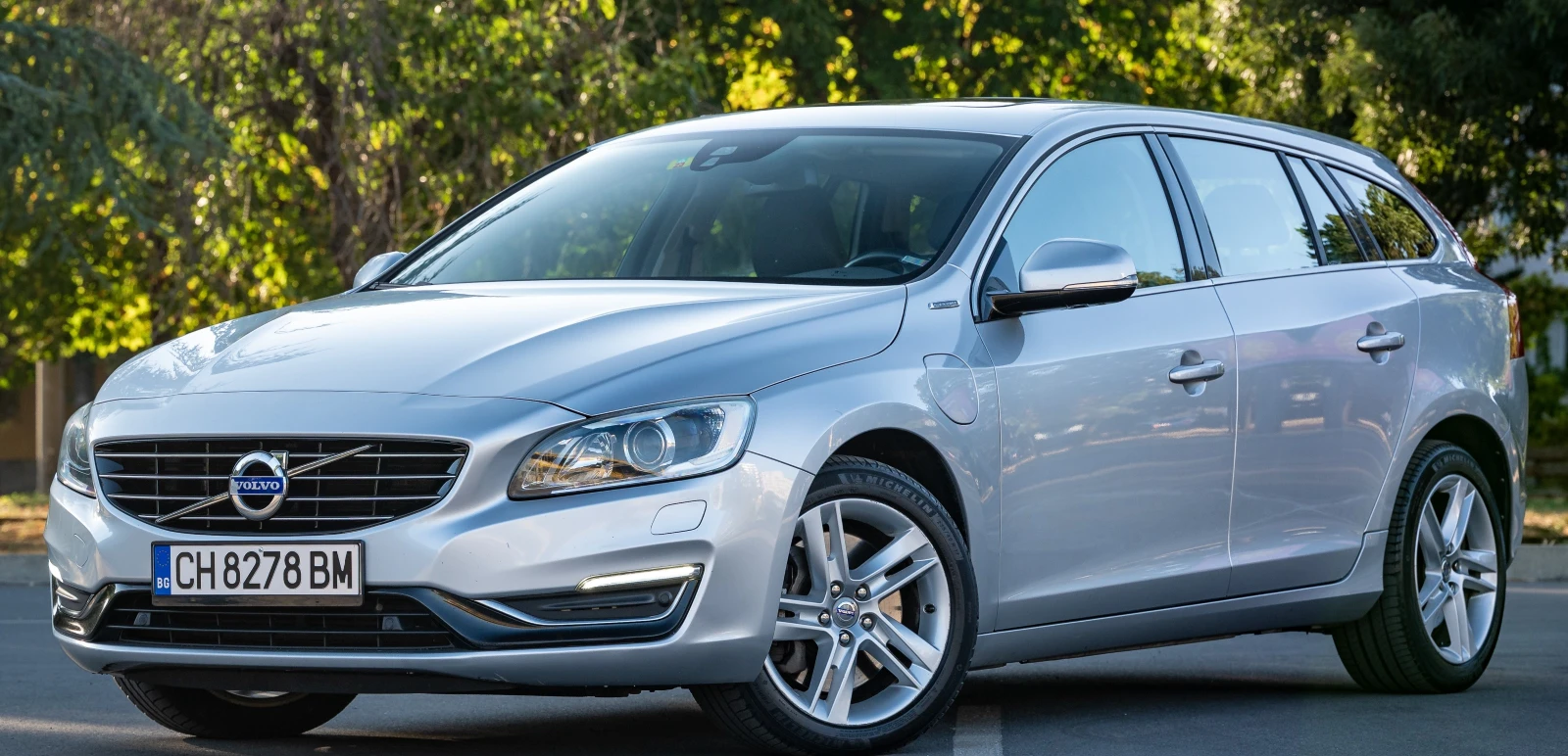 Volvo V60 2.4 D6 AWD Plug-In Hybrid Summum | Mobile.bg   1