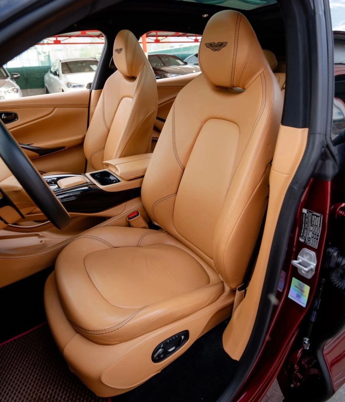 Aston Martin DBX | Mobile.bg   4