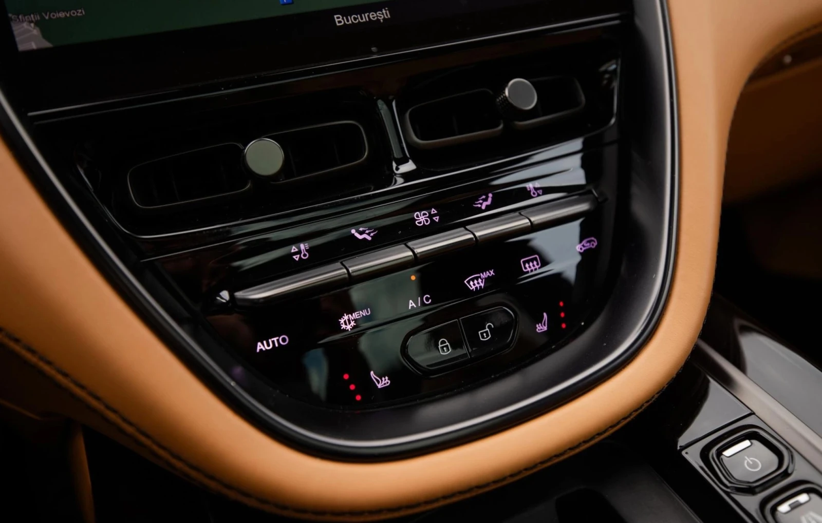 Aston Martin DBX | Mobile.bg   9