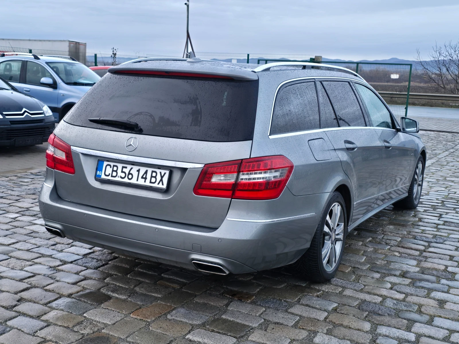 Mercedes-Benz E 350 4Matic ГАРАЖЕН ВСИЧКО ПЛАТЕНО  - изображение 6