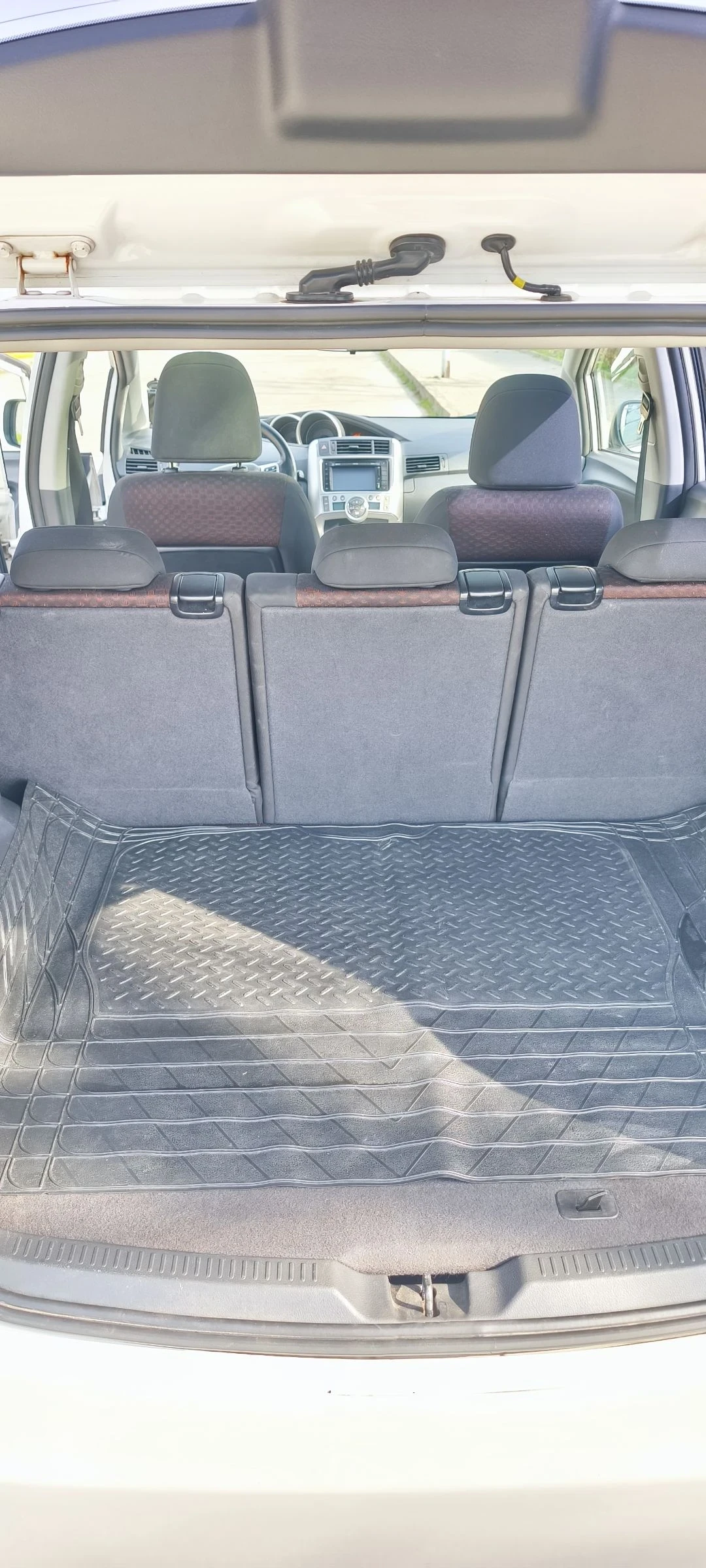 Toyota Verso, снимка 17 - Автомобили и джипове - 53714100