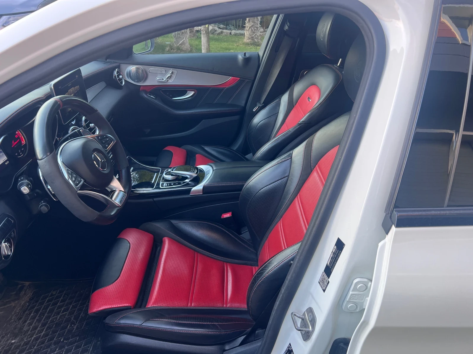 Mercedes-Benz C 63 AMG V8 Bit 6.3AMG, снимка 8 - Автомобили и джипове - 53784940