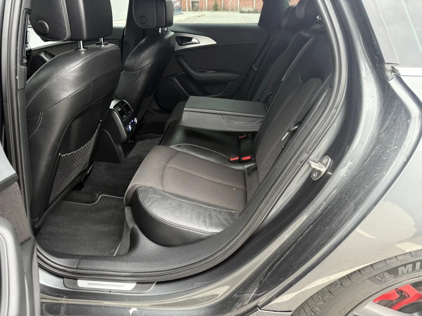 Audi A6 2.0 Бензин, QUATTRO , снимка 12 - Автомобили и джипове - 53917764