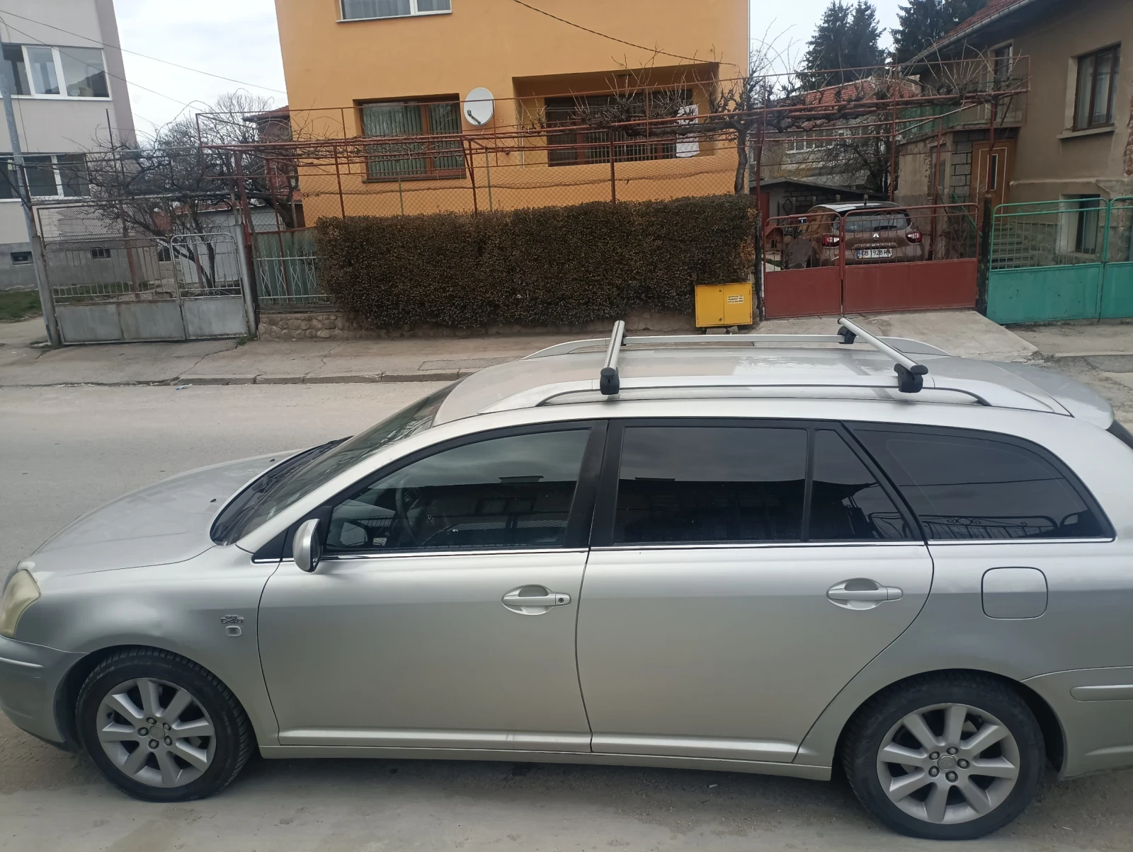 Toyota Avensis, снимка 2 - Автомобили и джипове - 53929710