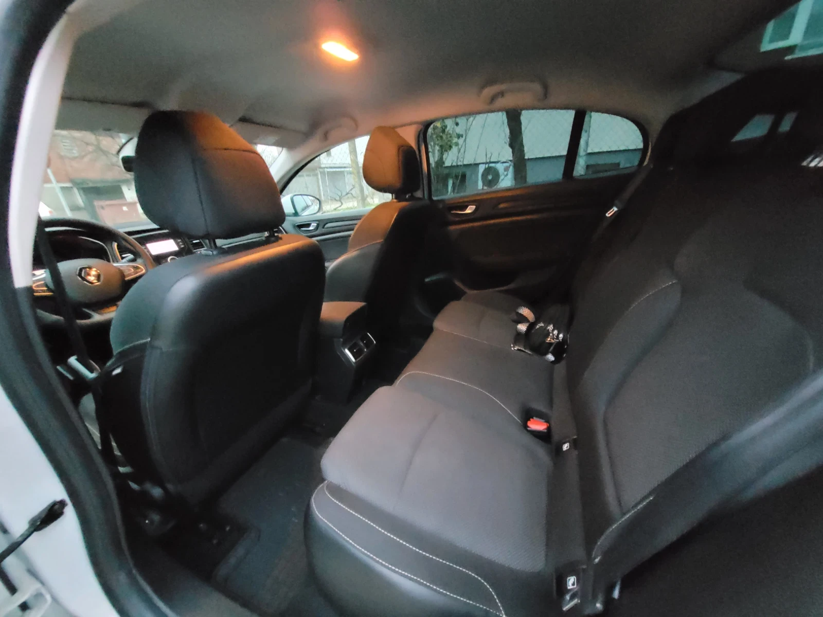 Renault Megane, снимка 6 - Автомобили и джипове - 54333271