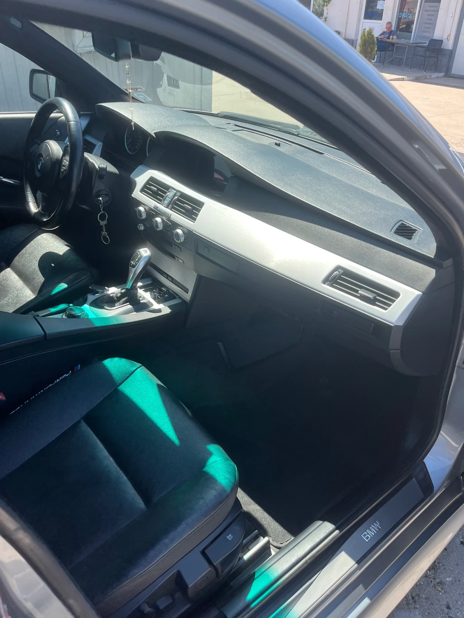 BMW 530, снимка 11 - Автомобили и джипове - 54441934