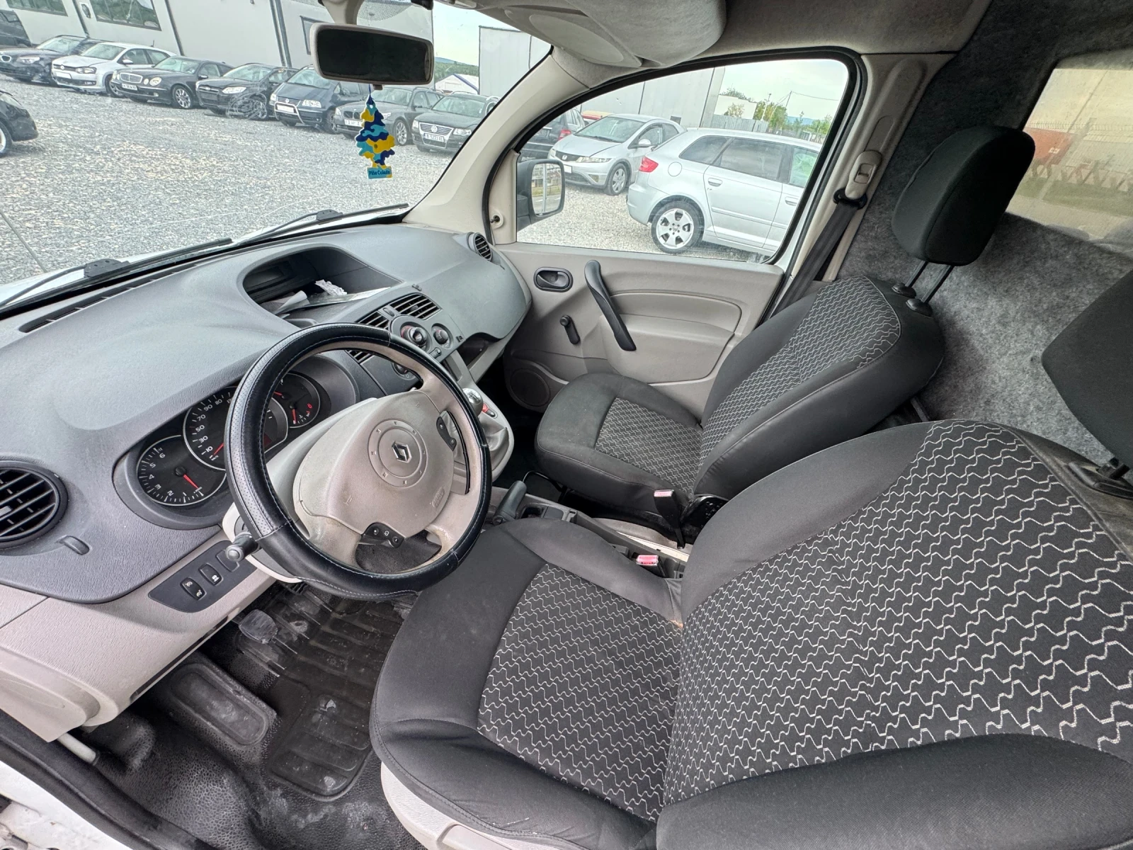 Renault Kangoo 1.5DCI KLIMATIK, снимка 8 - Автомобили и джипове - 54632792
