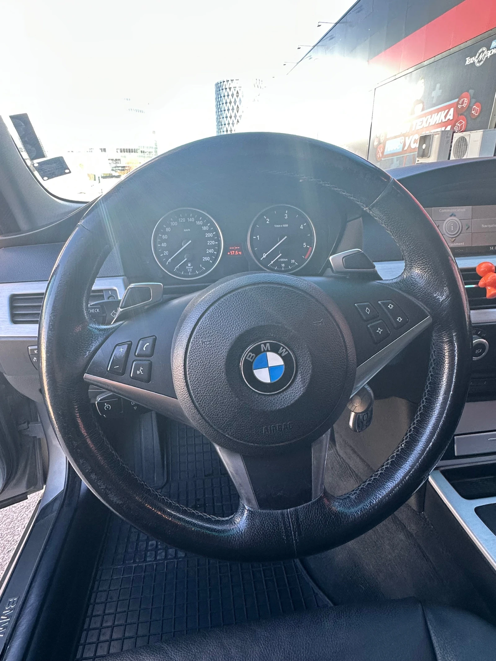BMW 530, снимка 15 - Автомобили и джипове - 54718755
