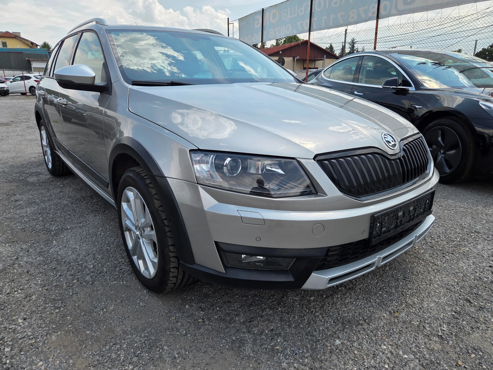 Skoda Octavia Scout 2.0D, снимка 3 - Автомобили и джипове - 55325415